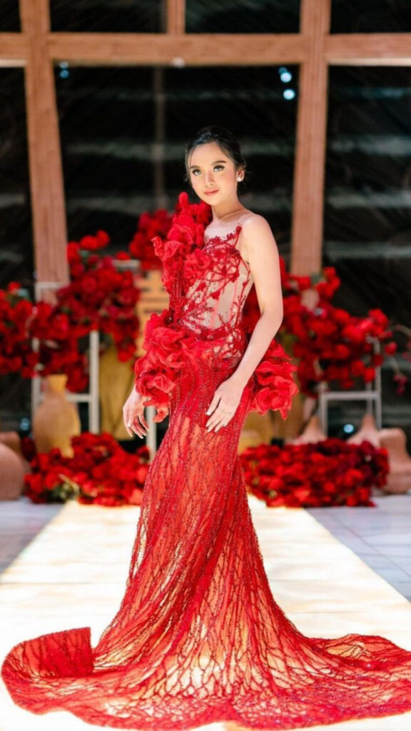 Dress Merah Super seksi Lyodra Maxy Dress