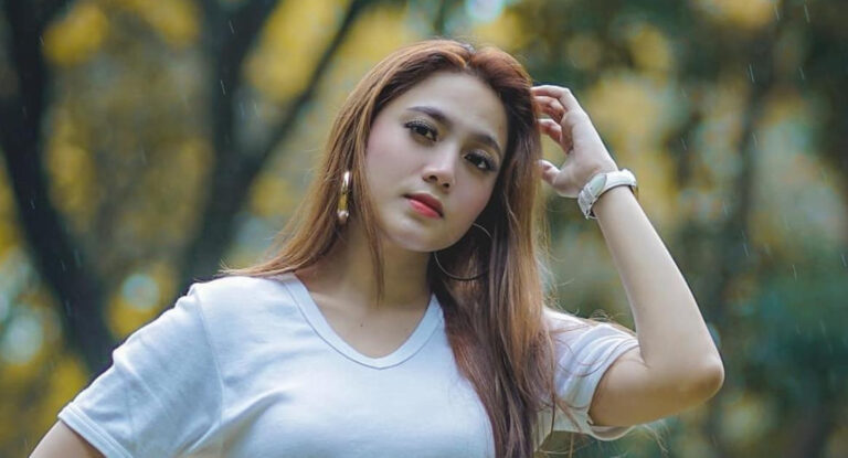 Biodata Dara Fu Biduan Manis Dengan Rambut Blonde Yang Seksi Dzargon