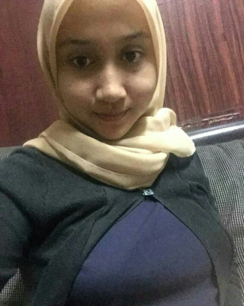 Wawa Shera cewem HIjab Alim Hijab