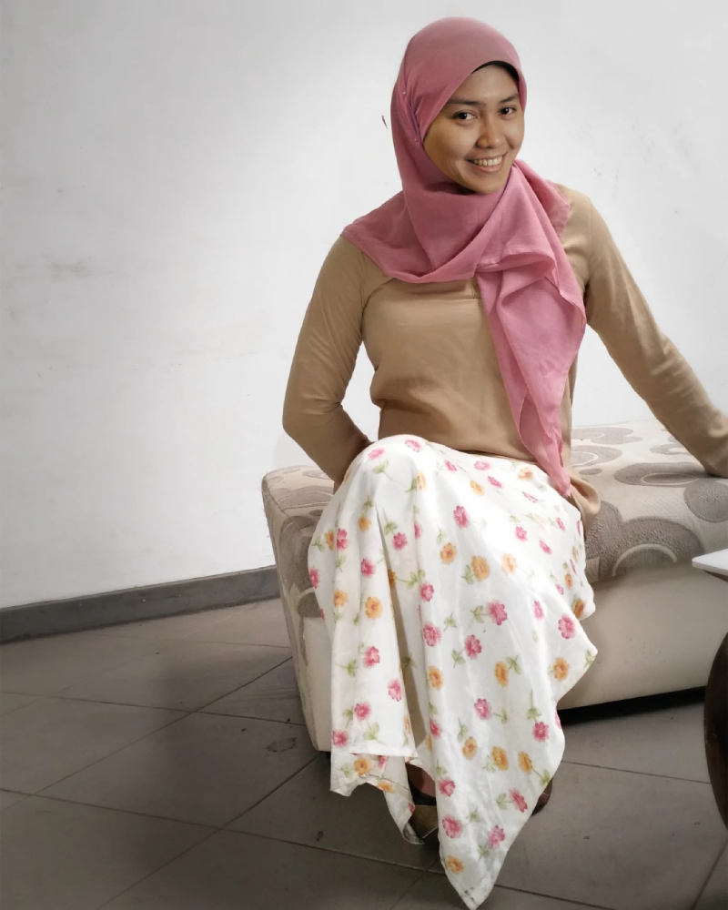 OOTD Mahasiswi Cantik Siap Siap Ke kampus Jilbab Pink Di Kosan