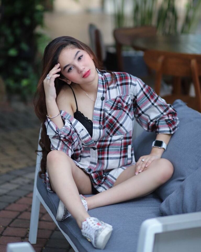 Biodata Hana Hanifah Artis FTV Yang Sering Foto Seksi Dzargon