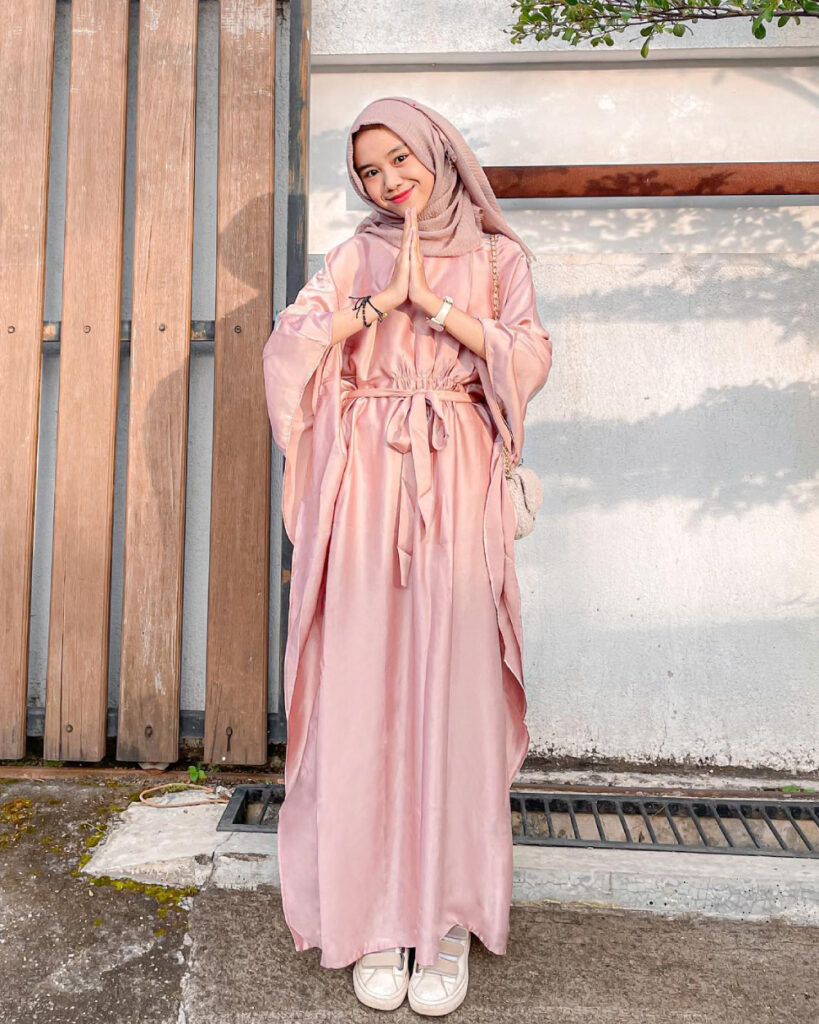 Hyjin Korean Dress untuk Hijab Satin manis