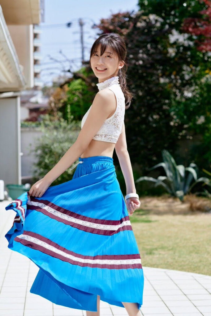 Ogura Yuka Model Gravure Idol Jepang Mungil dan Cantik
