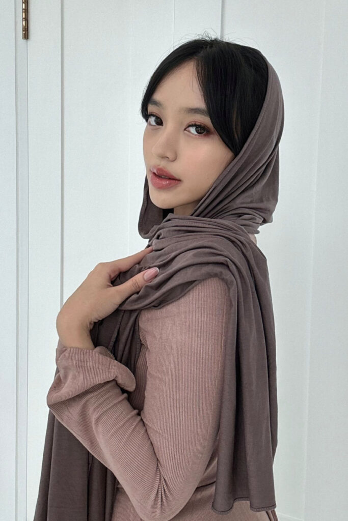 Selfie super hot Amnda Zahra Jilbab Rambut Busung dada