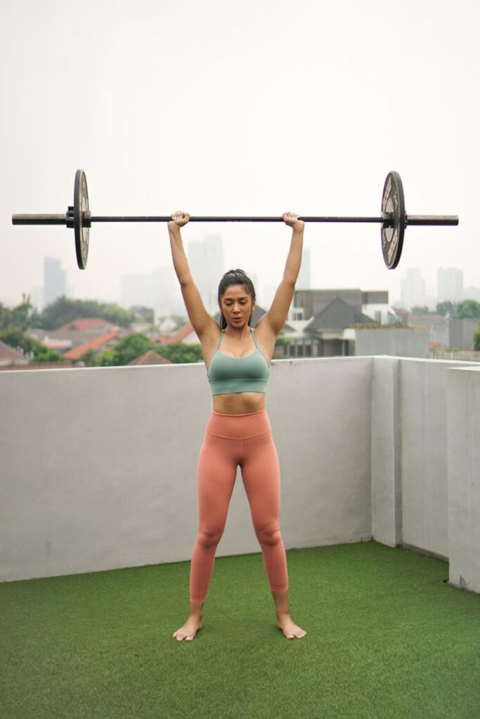 Body goals super seksi dan hot Fanny Ghassani Manis Ketat