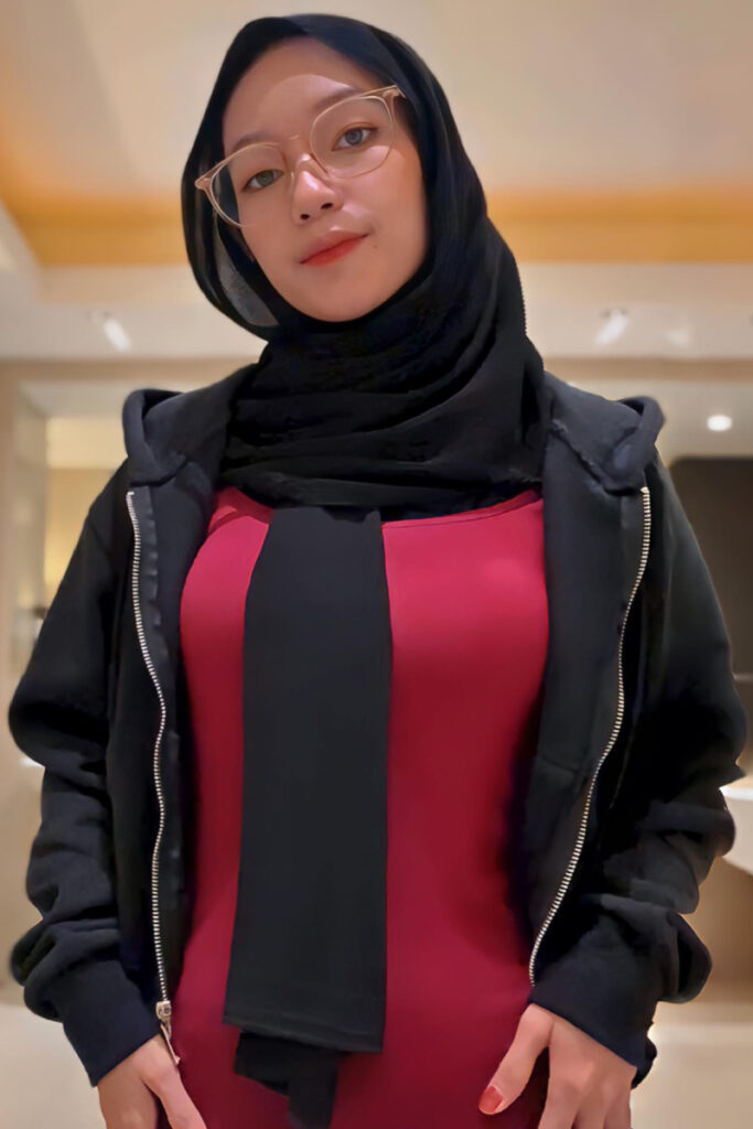 Dres Merah Ketat fadhila razak Viral