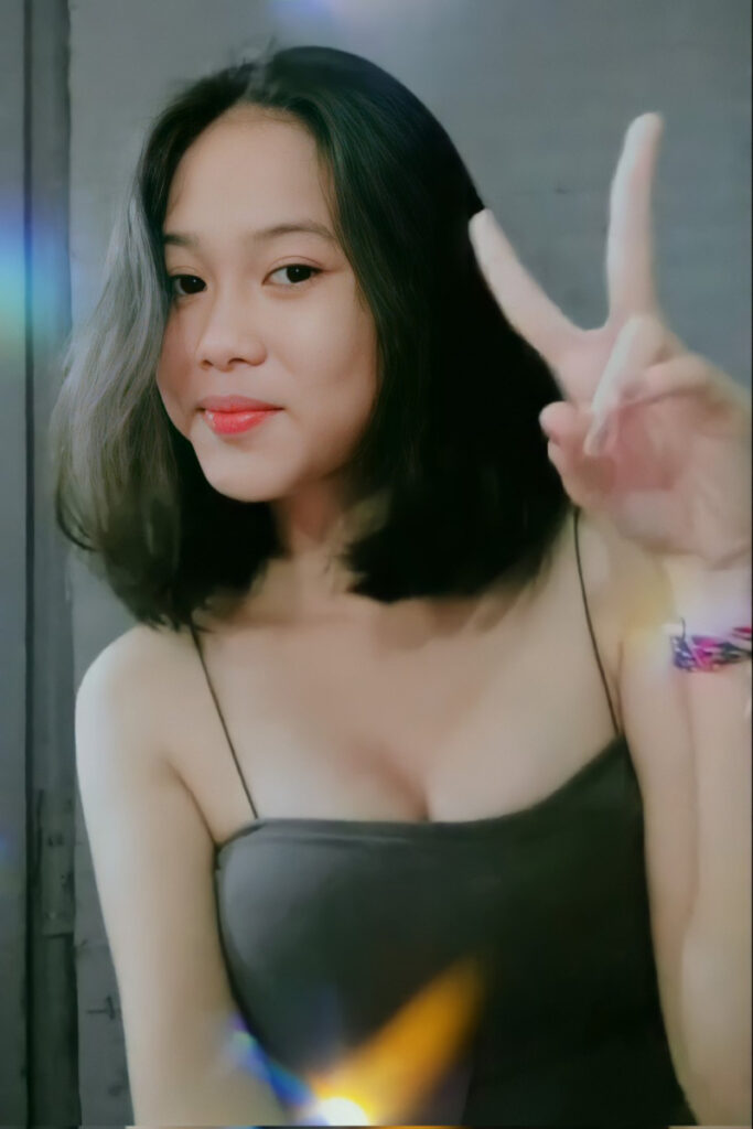 Ida Ayu PAP Tanktop Hitam