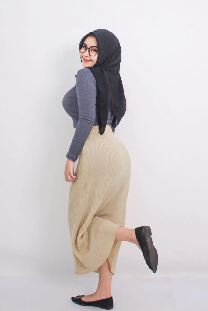 Photoshoot Seksi Marfamoela Jilbab Ketat