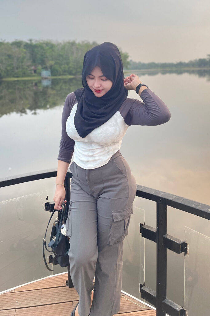 Nadya Novita Sari Nunduk manis