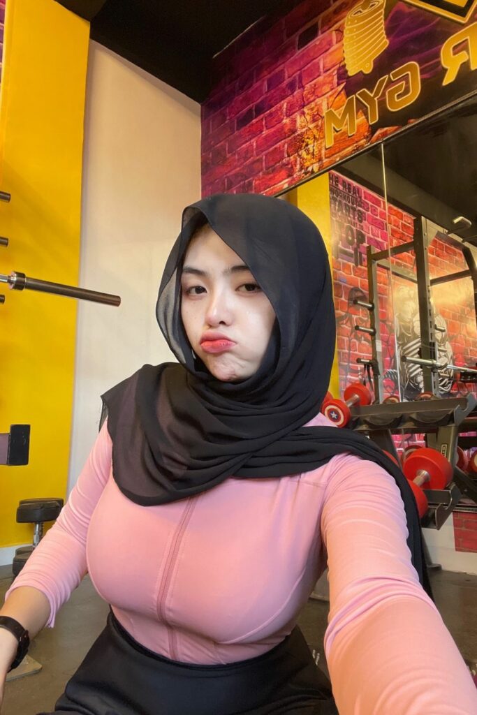 Nadya Novita Sari Selife Menggoda Teasing Selebgram Hijab Gede