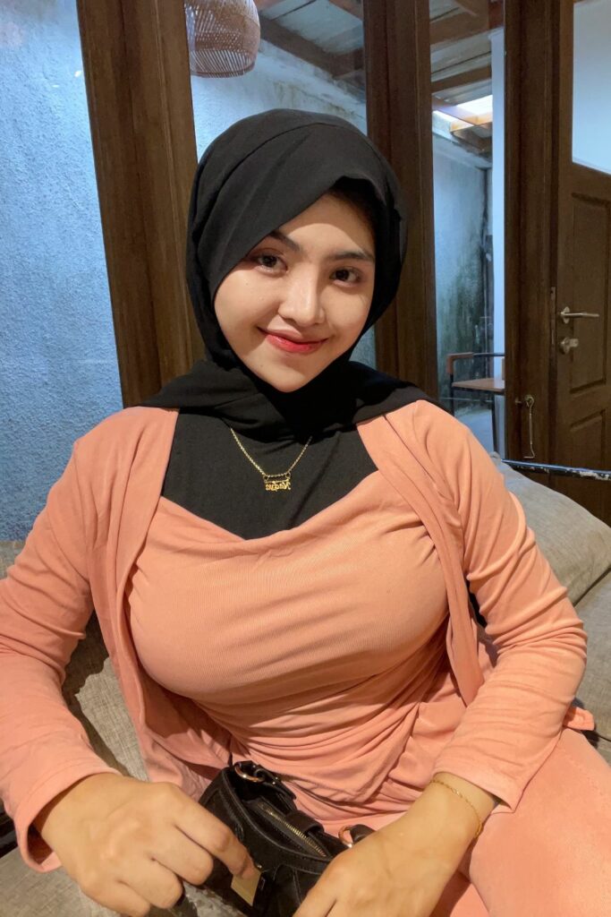 Nadya Novita Sari Selife Menggoda Teasing Selebgram Hijab Super Tobrut