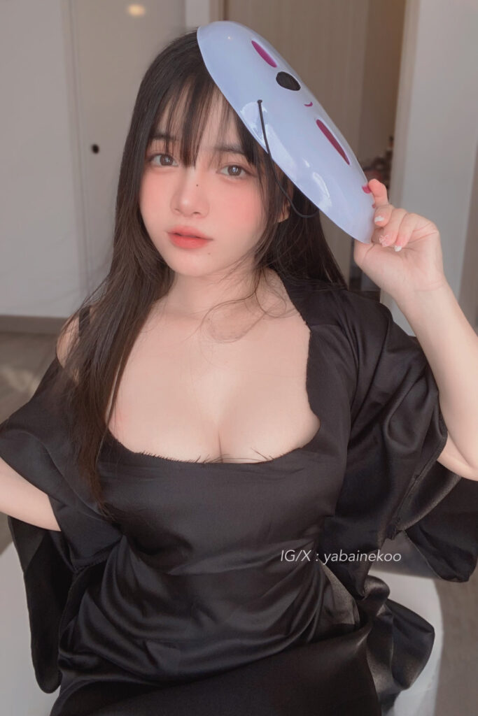 Angel Chan Cosplay Konashi belahan dada seksi