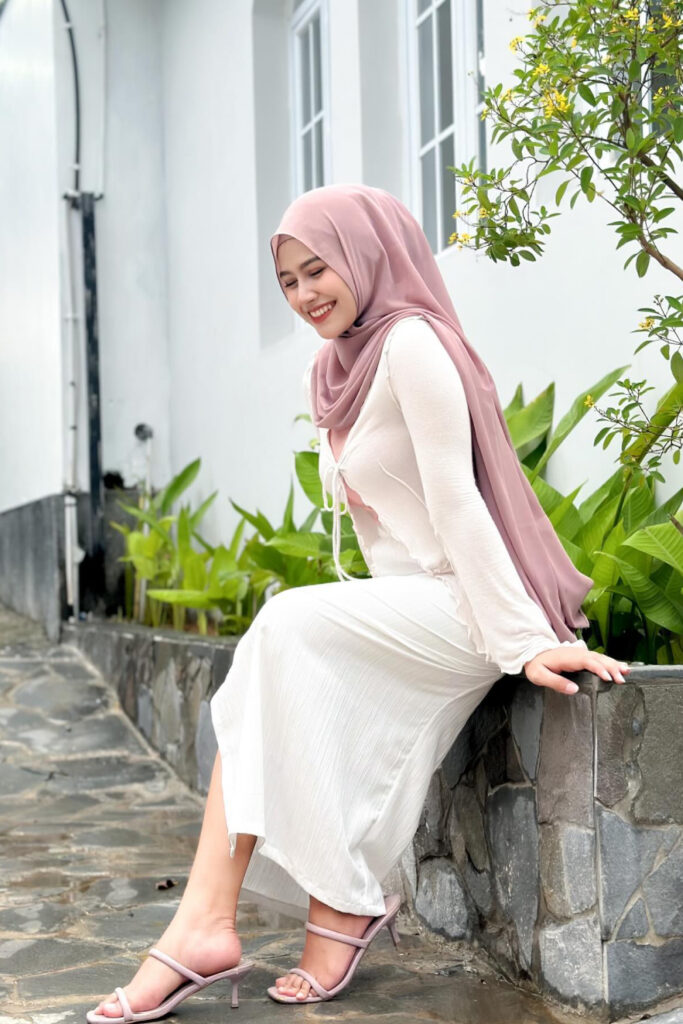 Dress seksi dan imut selebgram hijab maharra ozra