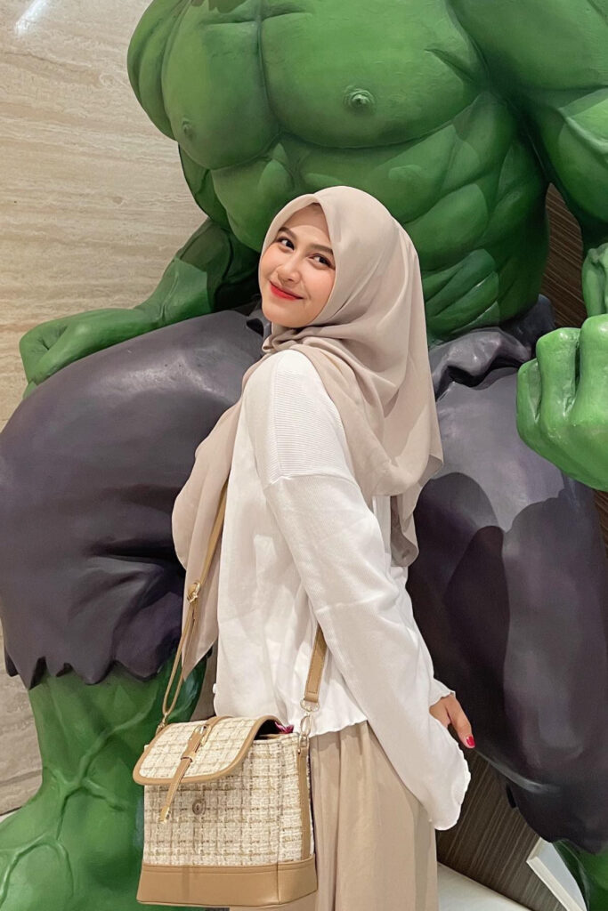 OOTD manis Maharraozra Selebgram Jilbab Cantik