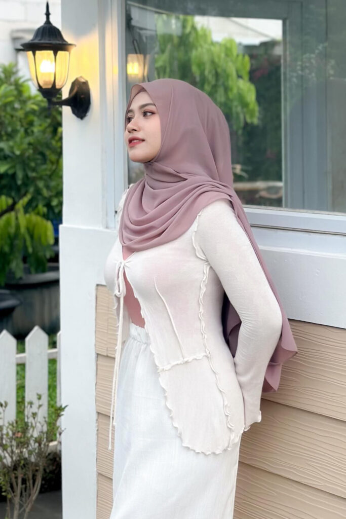 Pose nyender imut selebgram hijab maharra ozra