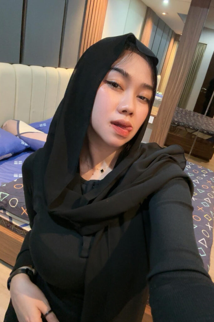 Selebgram Hijab Seksi Bigo Niswahbm Jilat Hitam Seksi