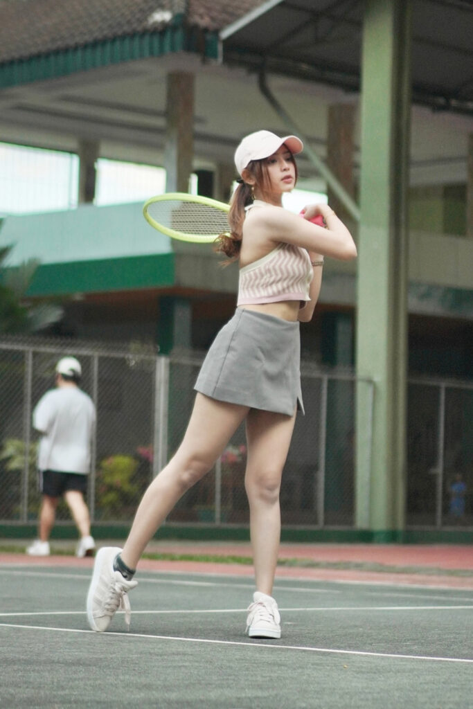 Selebgram Makassar Seksi Nira Kaki Jenjang Paha