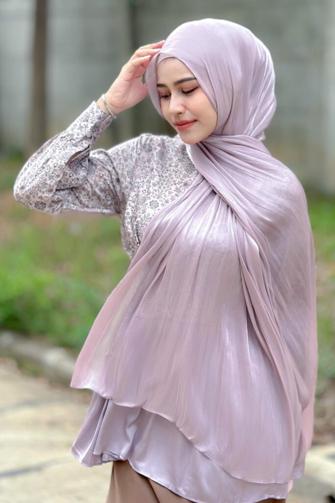 selebgram hijab maharra ozra cewek manis