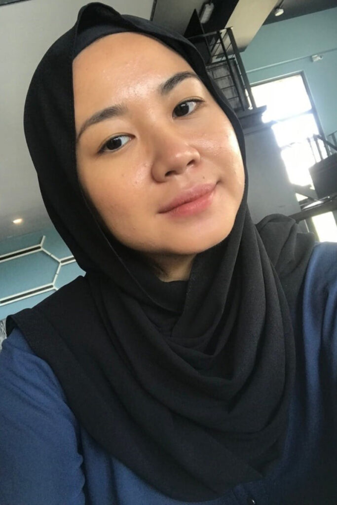 Fatin Muslim Hijab Malay Mahasiswi Manis di kampus