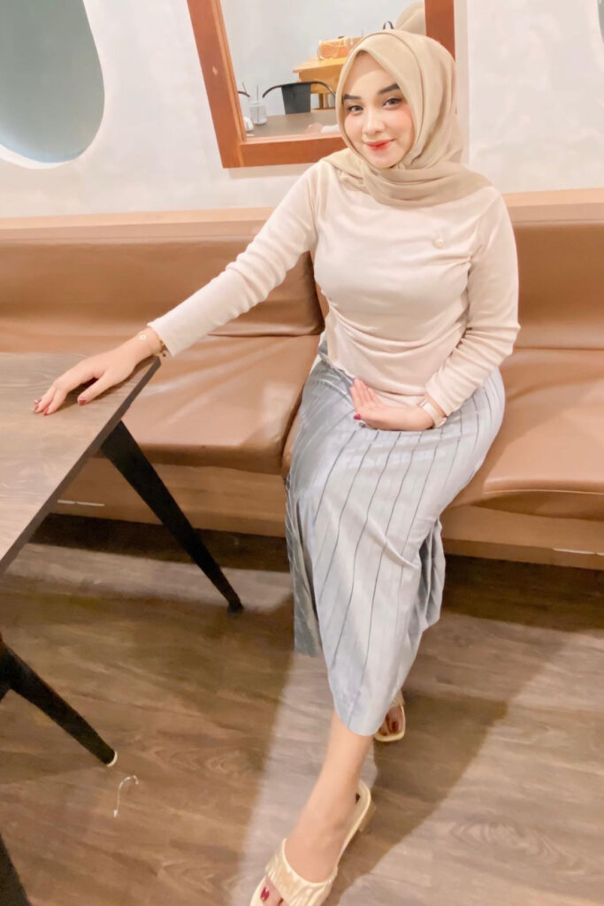 Dinda Rahmadani Guru Hijab Seksi Nude