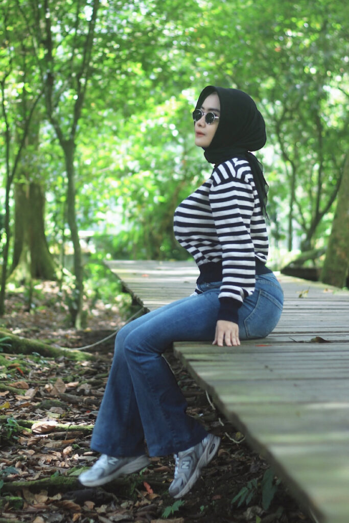Foto Seksi Marfa Moela Jilbob celana ketat bokong montok