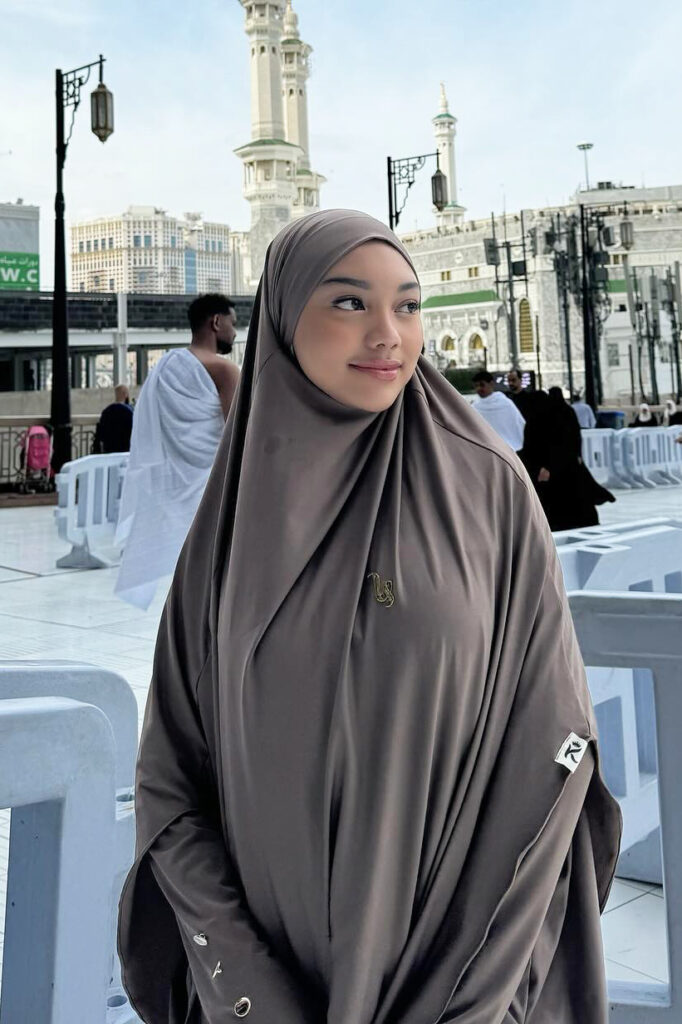 Narua Ayu Hijab Umroh