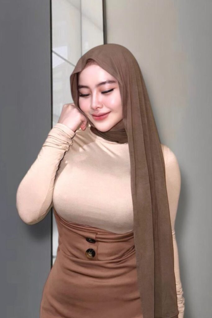 Senyum Wanita Nude Marfa Moela Selebgram Hijab Toge