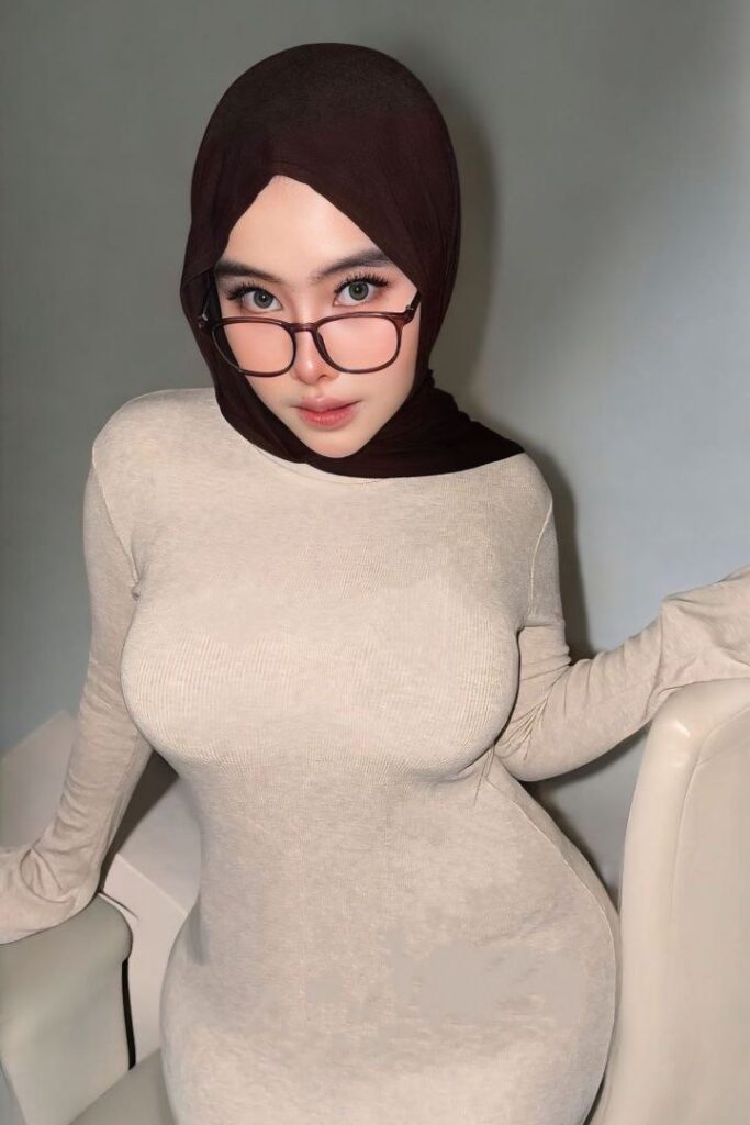 Wajah Sange Gaun Super sensual dan hot manis Marfa Moela