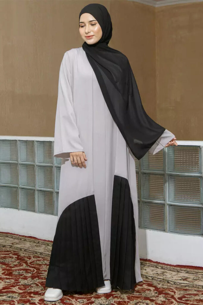 Abaya Grey Dress cocok dengan jilbab warna hitam