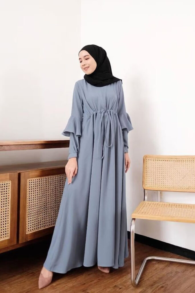 Baju Abu Abu cocok dengan jilbab warna hitam