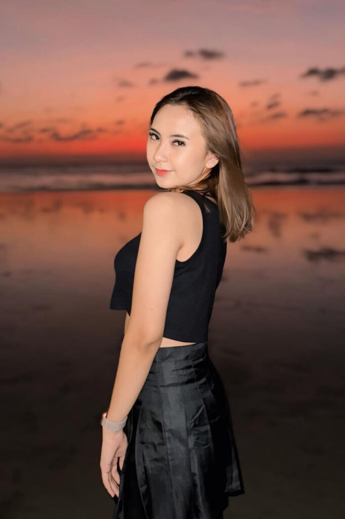 Avita Karina Good Ponsel Angel Seksi Chindo Pirang Bali