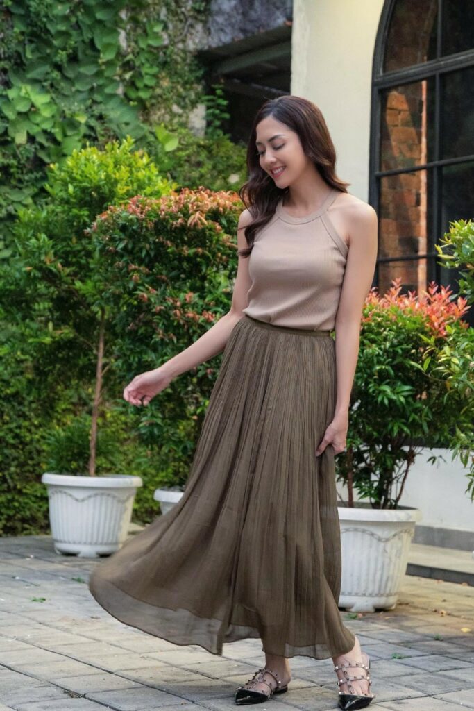 Janda Seksi Ririn Dwi Ariyanti Tanktop Coklat