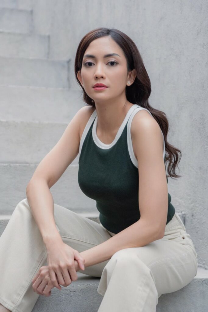 Janda Seksi Ririn Dwi Ariyanti Tomboy