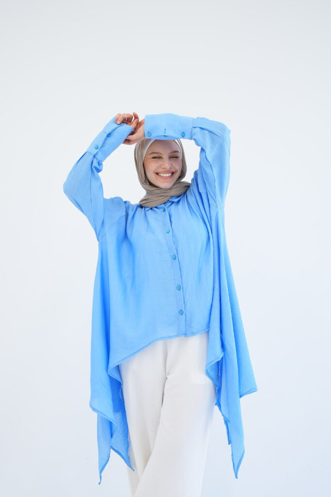 Nour Eldakhakhny Selebgram Hijab Arab Cantik Pose manis
