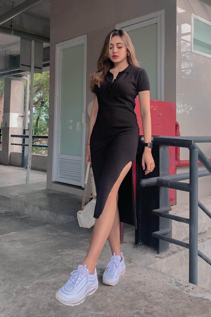 Selebgram Angel Good Ponsel Billa Reroma Dewi Pirang
