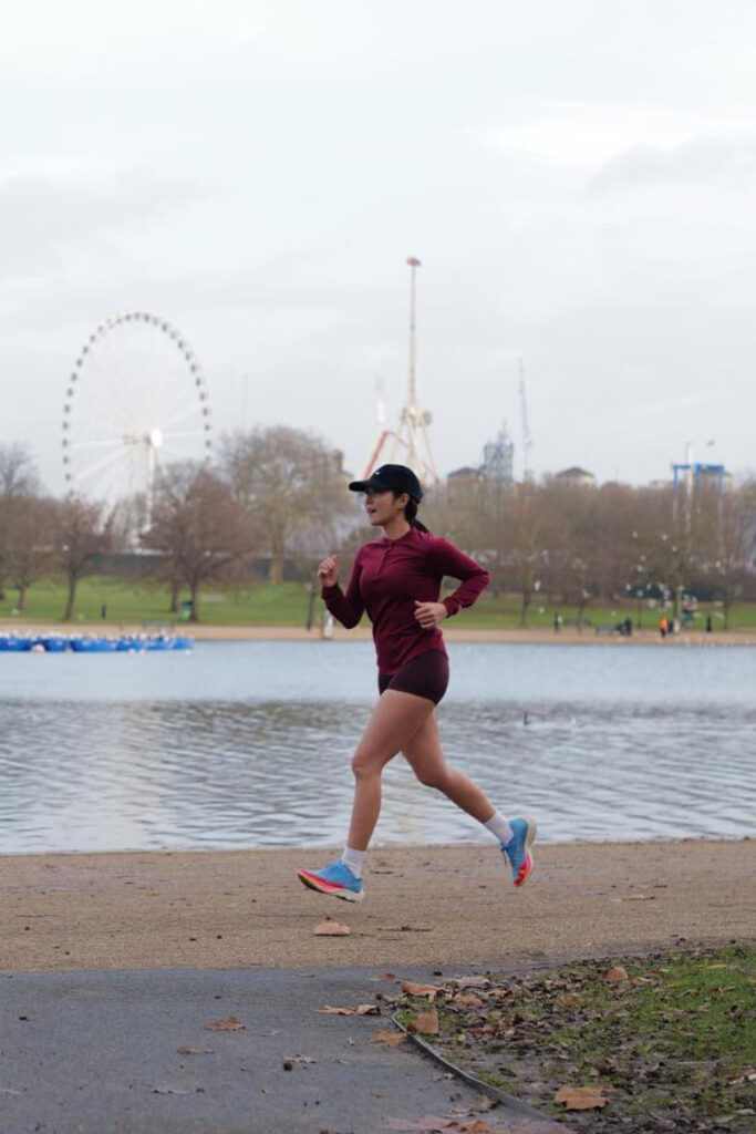 Foto Running Jogging Seksi Gisel Anastasia celana ketat