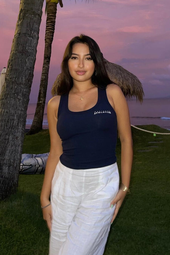 Foto Seksi Jennifer Coppen Bibir tebal