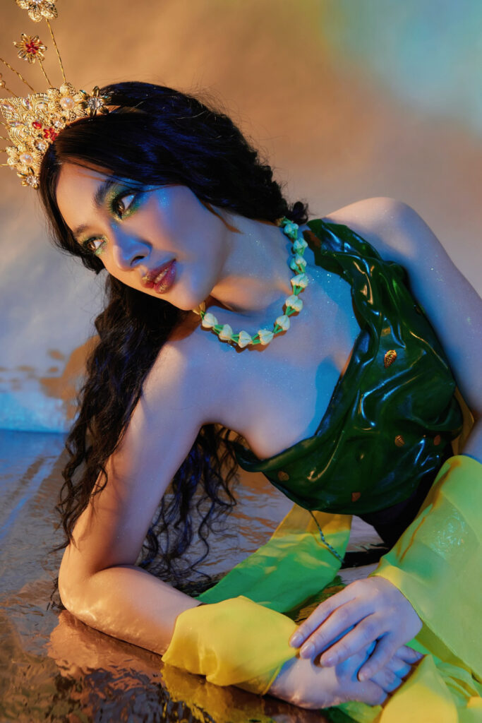 Selebgram Fashion Seksi Dara Sarasvati Cosplai Kadita