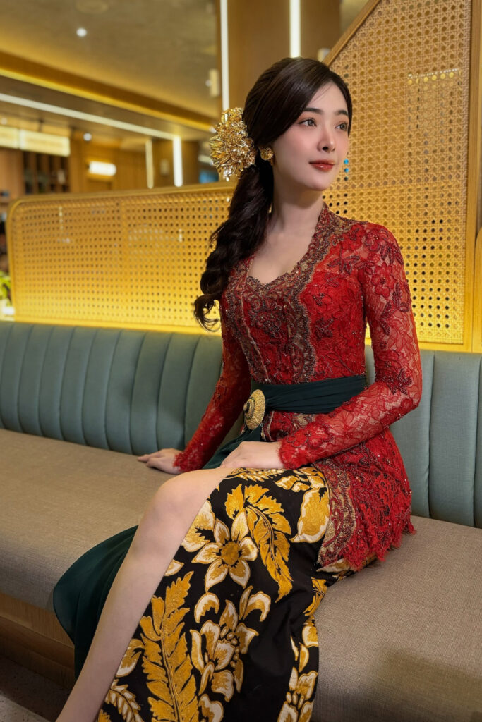 Selebgram Fashion Seksi Dara Sarasvati Pose sensual Mahasiswi Jogja