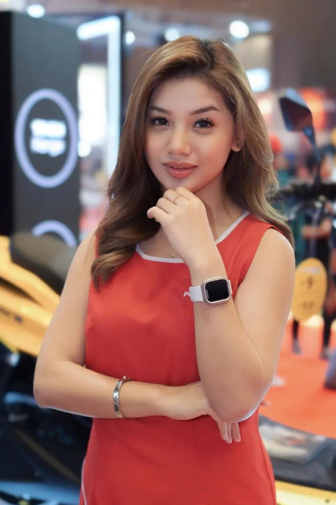 Model Seksi Putri Sahara SPg Hot Polytron