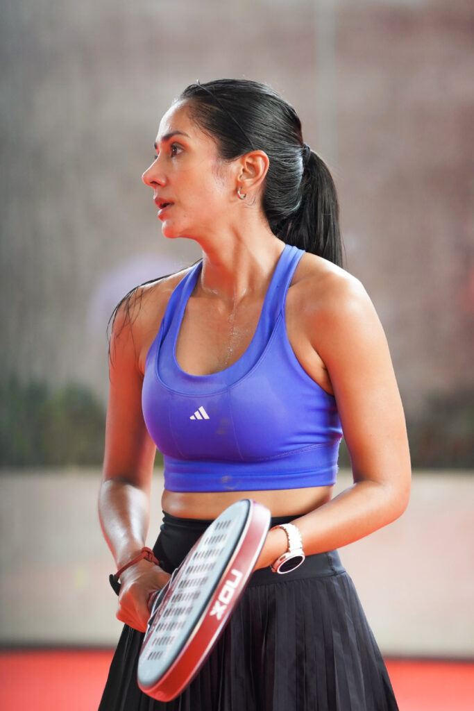 Foto Seksi Fanny Ghassani Paddle Tenis Keringat