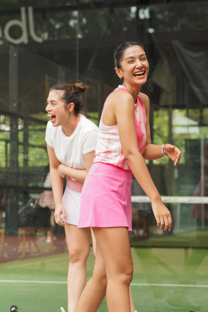 Foto Seksi Fanny Ghassani Paddle Tenis Rok Mini Pink