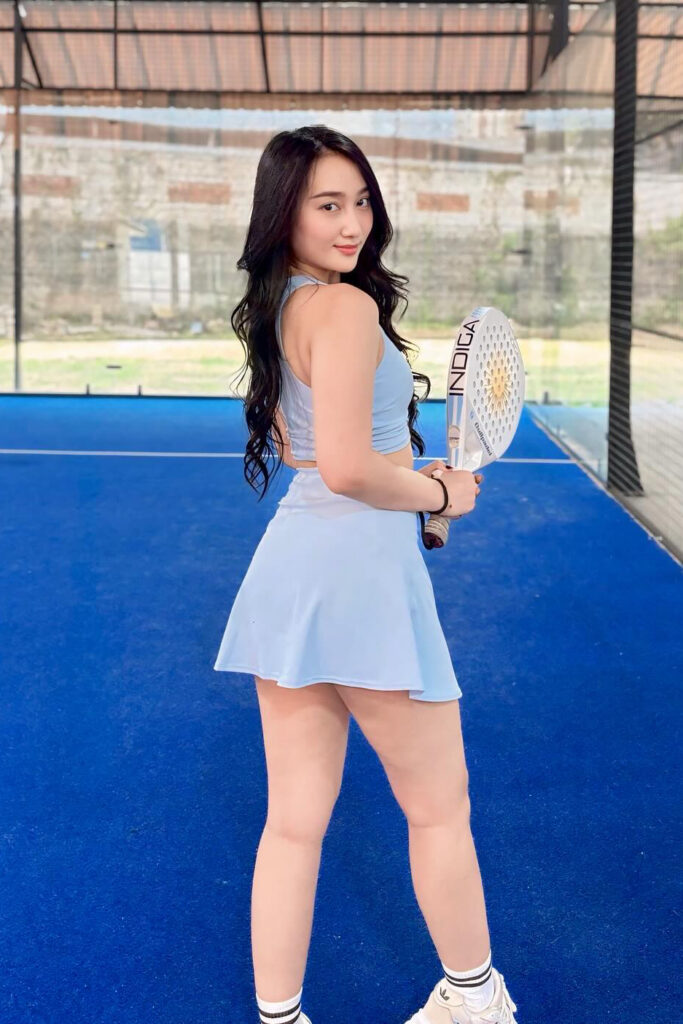 Foto Seksi Sandrina Mazaya Padel Backpose seksi