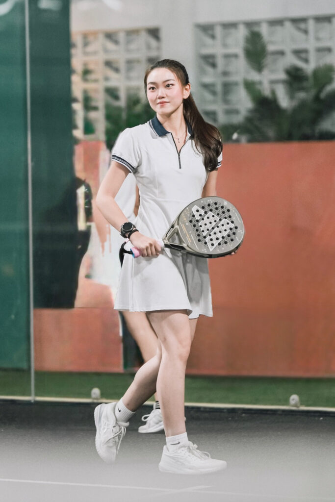 Foto Seksi 𝐕𝐚𝐥𝐞𝐧 𝐂𝐞𝐜𝐢𝐥𝐢𝐚 Cindo Padel Putih Mulus