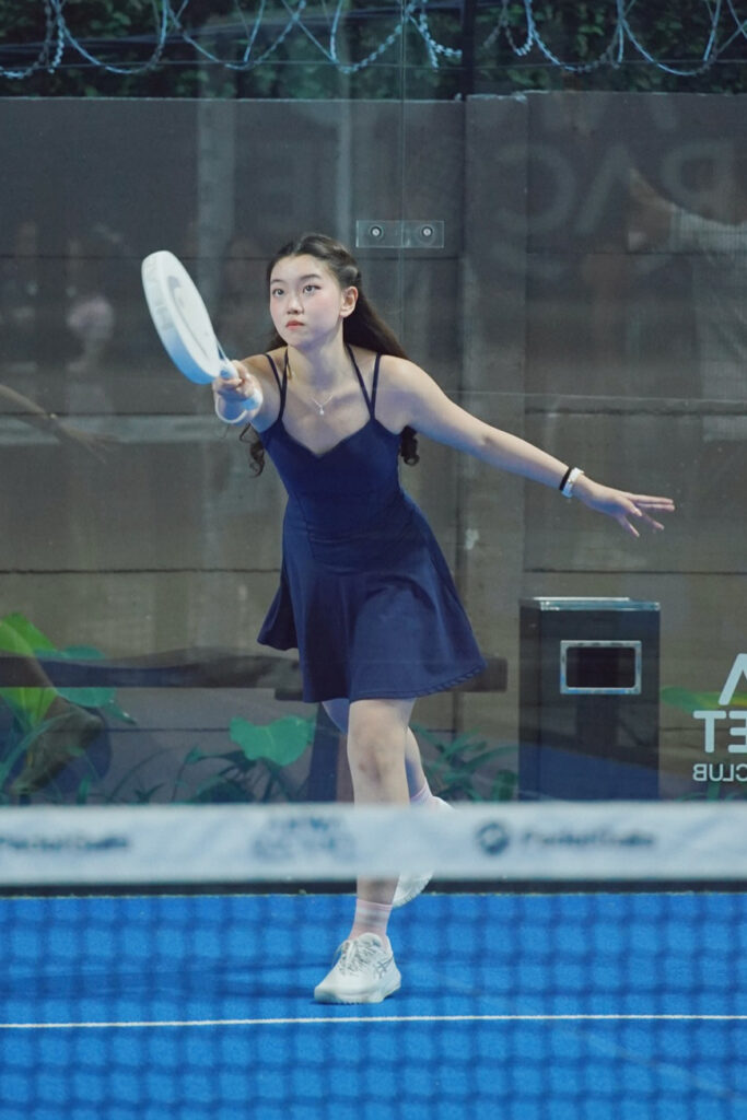 Foto Seksi 𝐕𝐚𝐥𝐞𝐧 𝐂𝐞𝐜𝐢𝐥𝐢𝐚 Cindo Padel Rambut Panjang