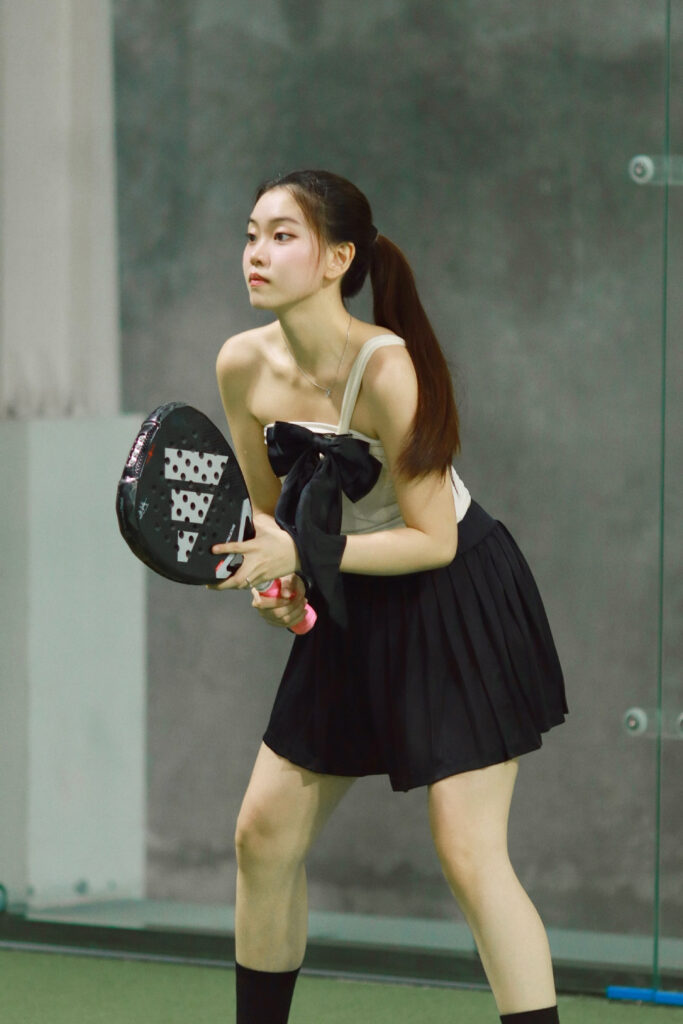 Foto Seksi 𝐕𝐚𝐥𝐞𝐧 𝐂𝐞𝐜𝐢𝐥𝐢𝐚 Cindo Padel Rok Mini Nungging