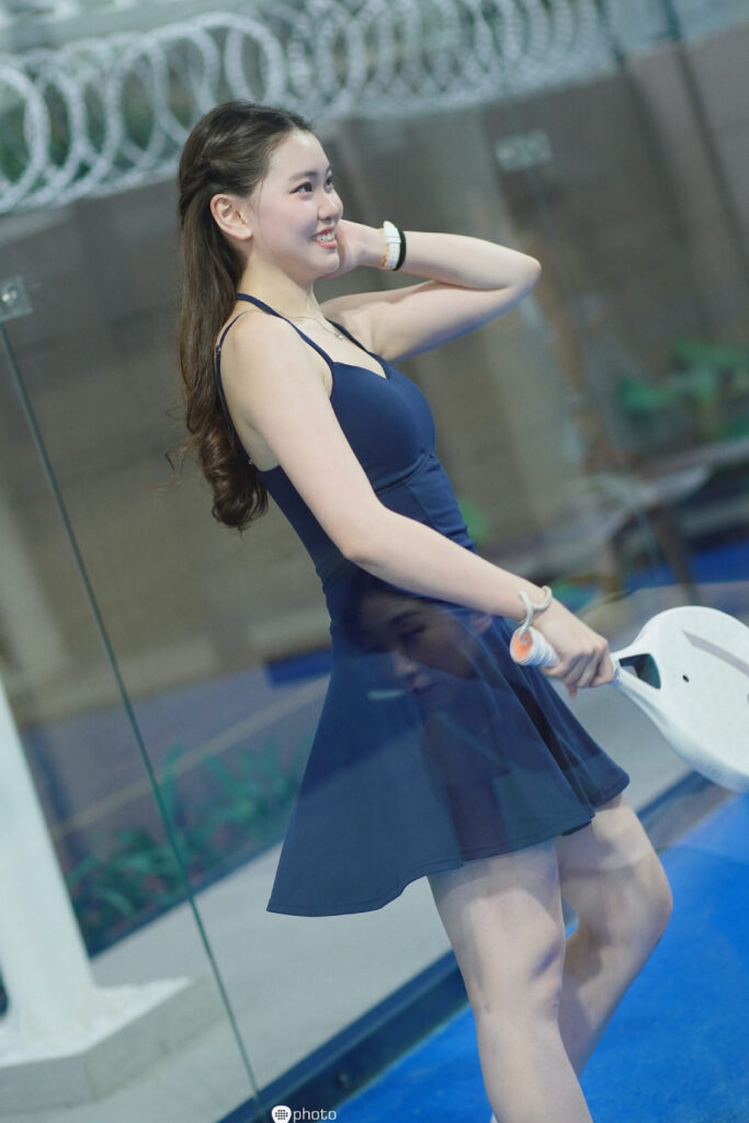 Foto Seksi 𝐕𝐚𝐥𝐞𝐧 𝐂𝐞𝐜𝐢𝐥𝐢𝐚 Cindo Padel Rok Mini kaki Kencang