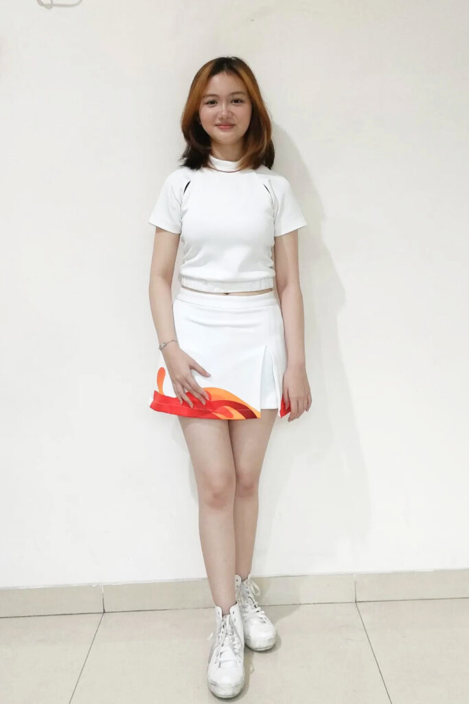 CEwek Chindo SPG Petite