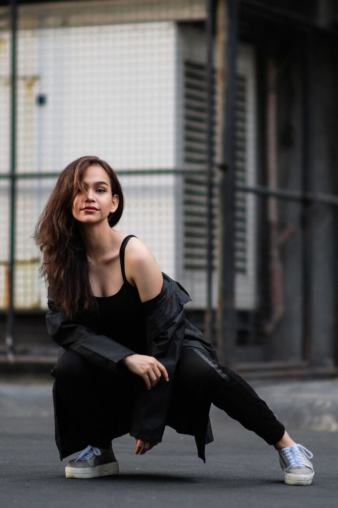 Foto model tanktop Hitam seksi