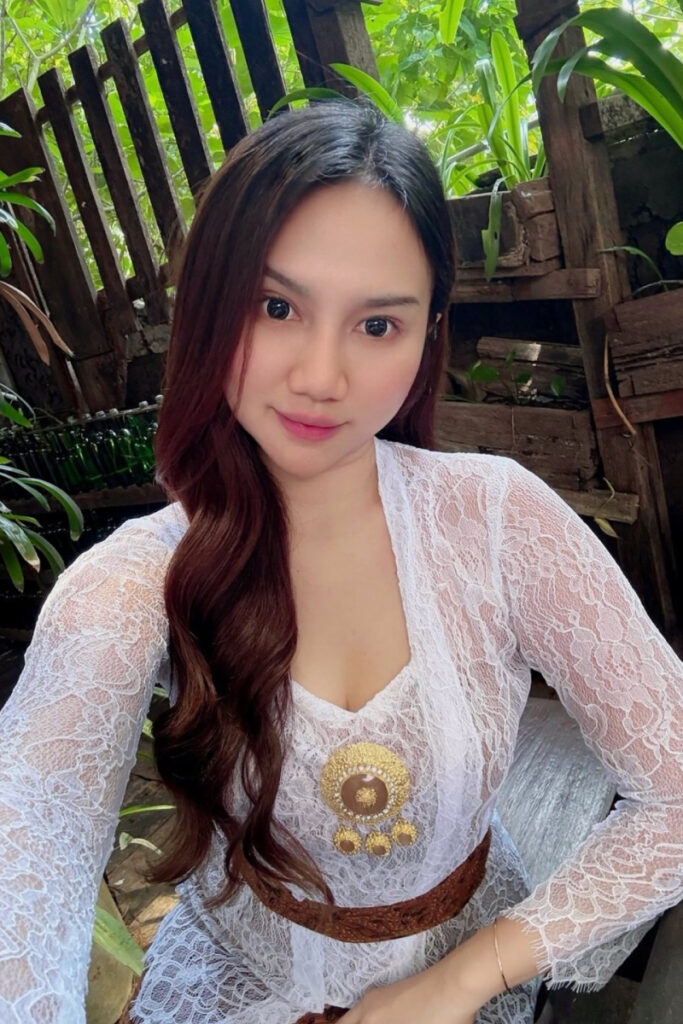 Jegek Bali Gadis Bali Kebaya Seksi
